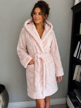 Cozy Push hooded robe with floral embossed